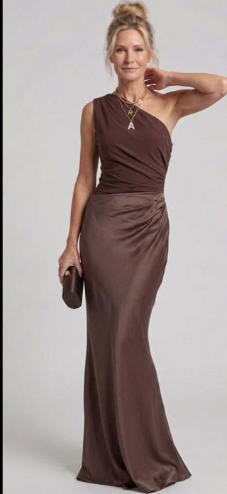 Willow & Mae | Maxi Dress with a Guilt in Satin