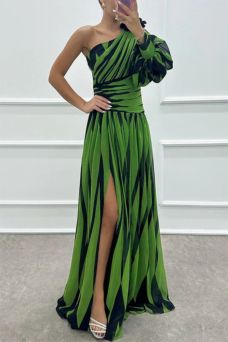 Willow & Mae™ |Elegant Striped Maxi Dress with One Shoulder