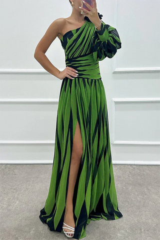 Willow & Mae™ |Elegant Striped Maxi Dress with One Shoulder