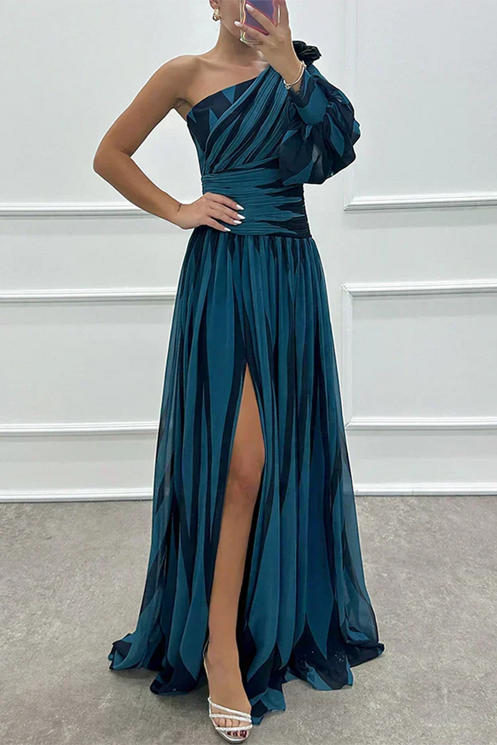 Willow & Mae™ |Elegant Striped Maxi Dress with One Shoulder