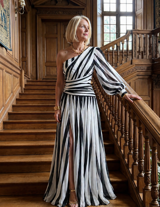 Willow & Mae™ |Elegant Striped Maxi Dress with One Shoulder
