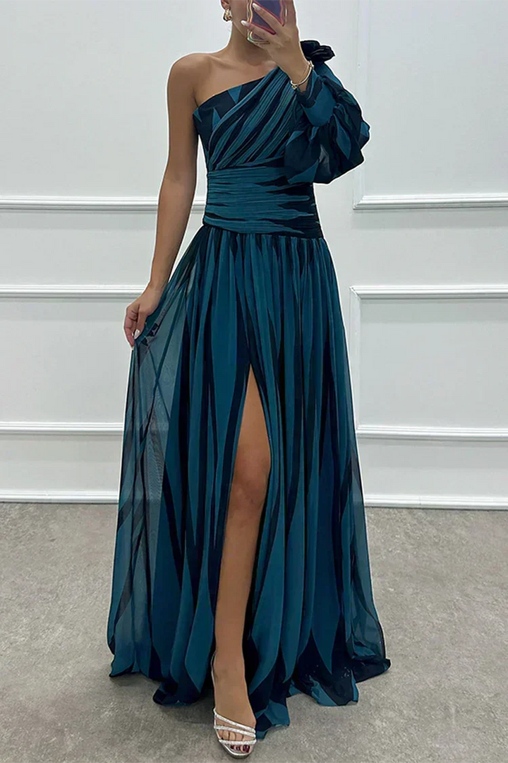 Willow & Mae™ |Elegant Striped Maxi Dress with One Shoulder