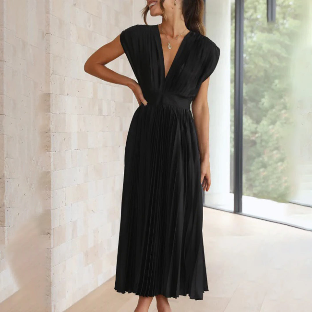 Willow & Mae™ | Timeless Pleated Midi Dress