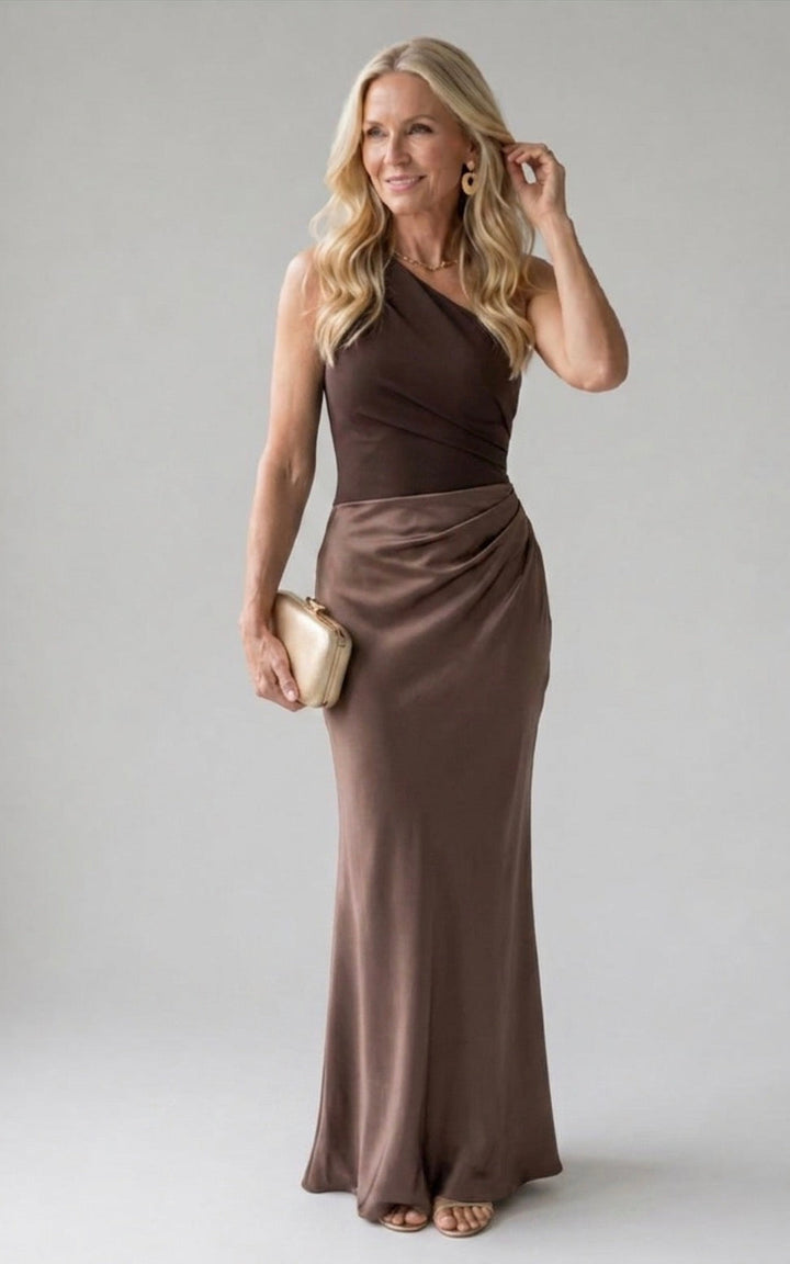 Willow & Mae | Maxi Dress with a Guilt in Satin