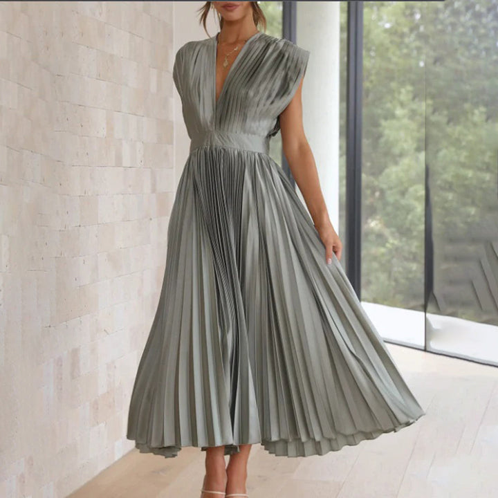 Willow & Mae™ | Timeless Pleated Midi Dress