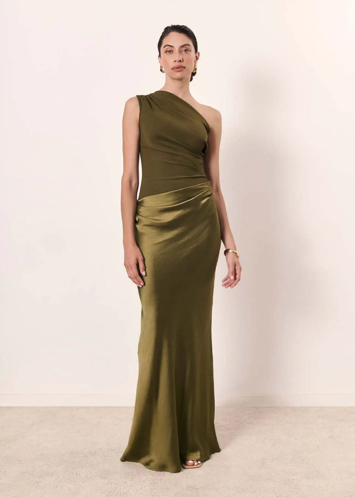 Willow & Mae | Maxi Dress with a Guilt in Satin