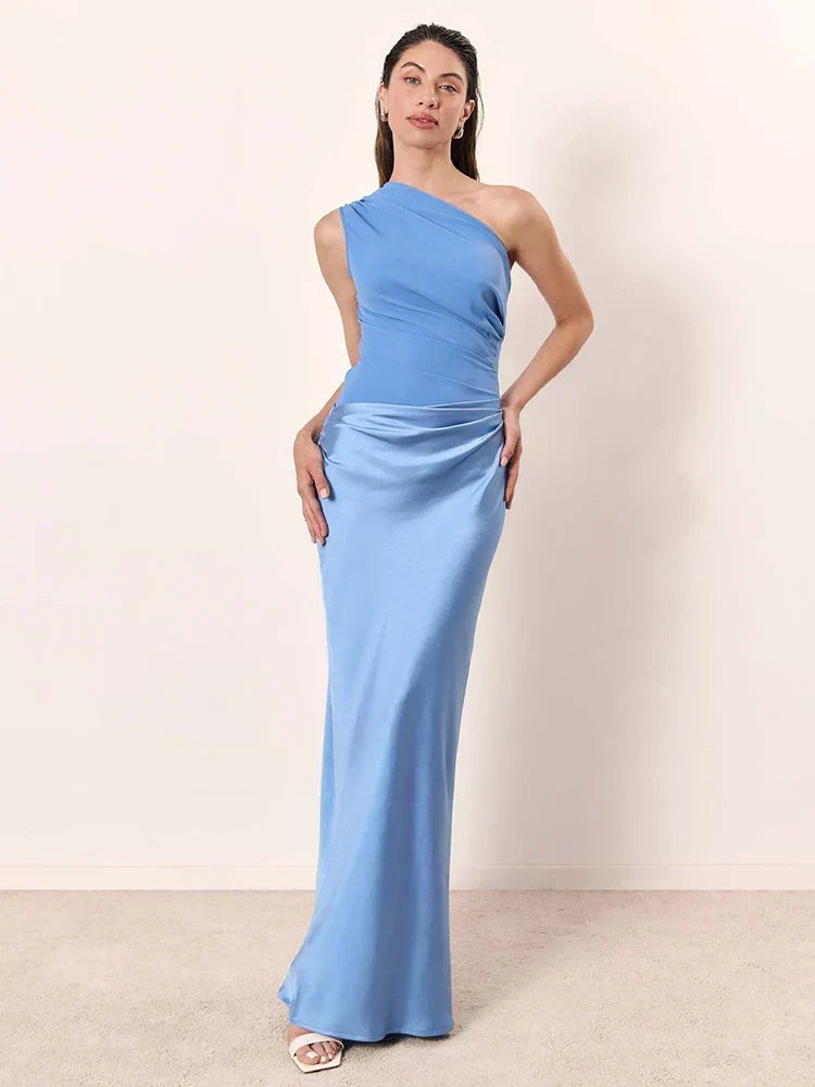 Willow & Mae | Maxi Dress with a Guilt in Satin